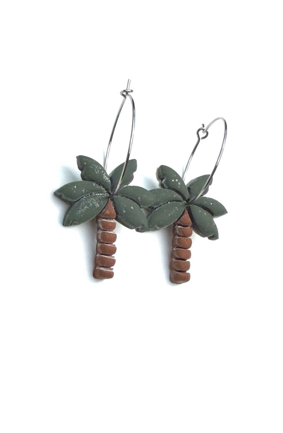Enchanted Island Palm Hoops
